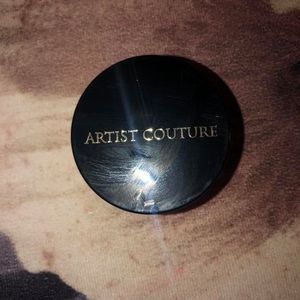 Artist contour loose highlight
